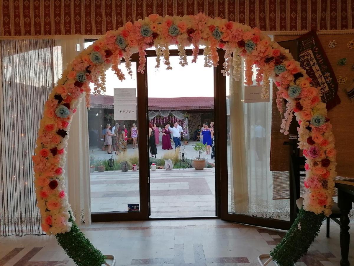 Hanul Hora Romaneasca Ефорие Суд Екстериор снимка