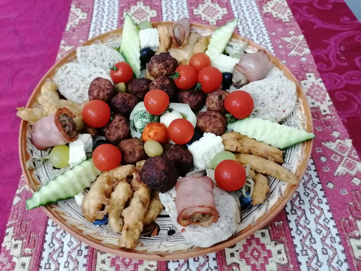 Hanul Hora Romaneasca Ефорие Суд Екстериор снимка